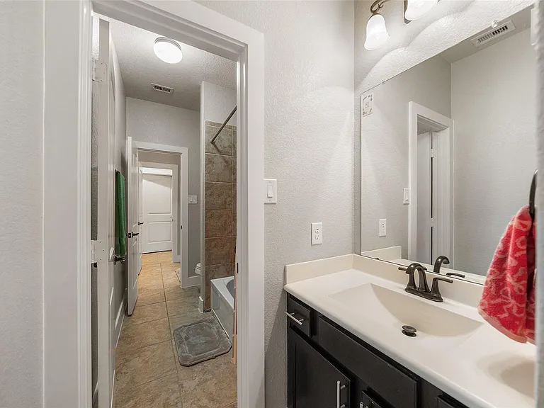 9534 Knox Prairie Ct — Photo 26