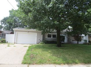 466 Harrison St, Elgin, IL 60120