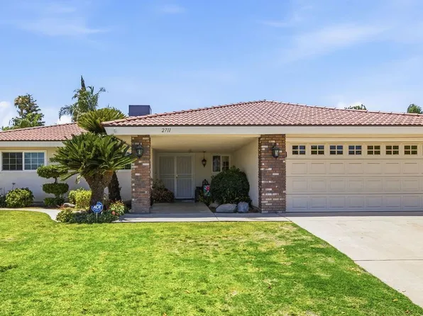 2711 Carlisle Ct, Bakersfield, CA 93309