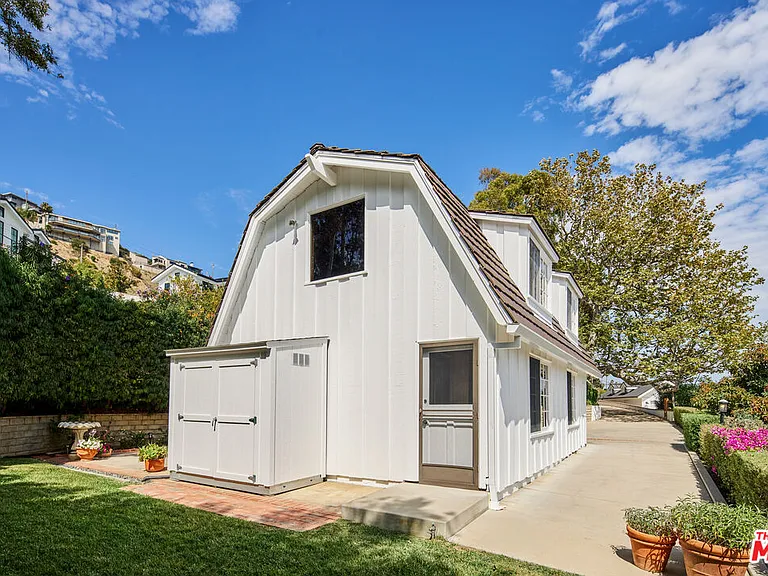 5561 Horizon Dr — Photo 33