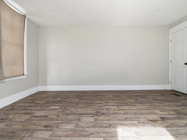 540 Grand Ave — Photo 15