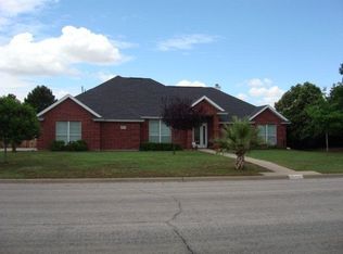 5205 N Bentwood Dr, San Angelo, TX 76904