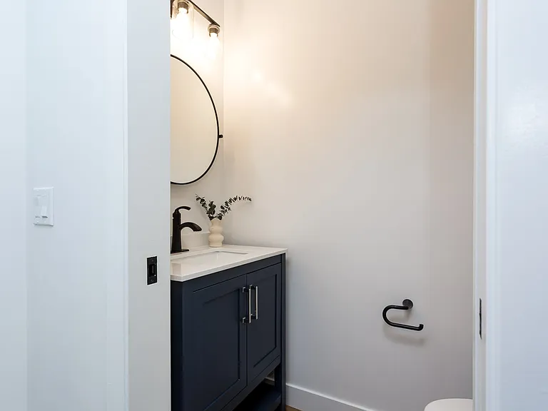2610-2612 Juan St #2610-1 — Photo 11