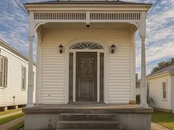 1127 Leonidas St, New Orleans, LA 70118