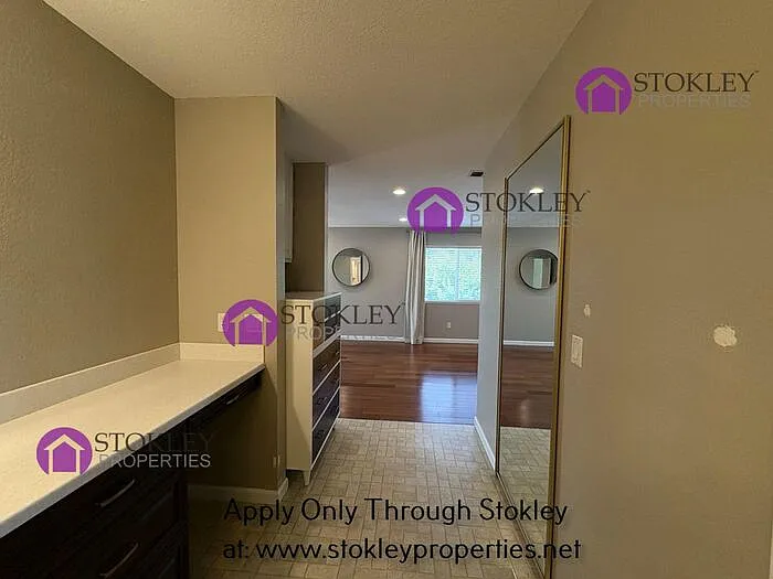 55 Saint Thomas Ln — Photo 25