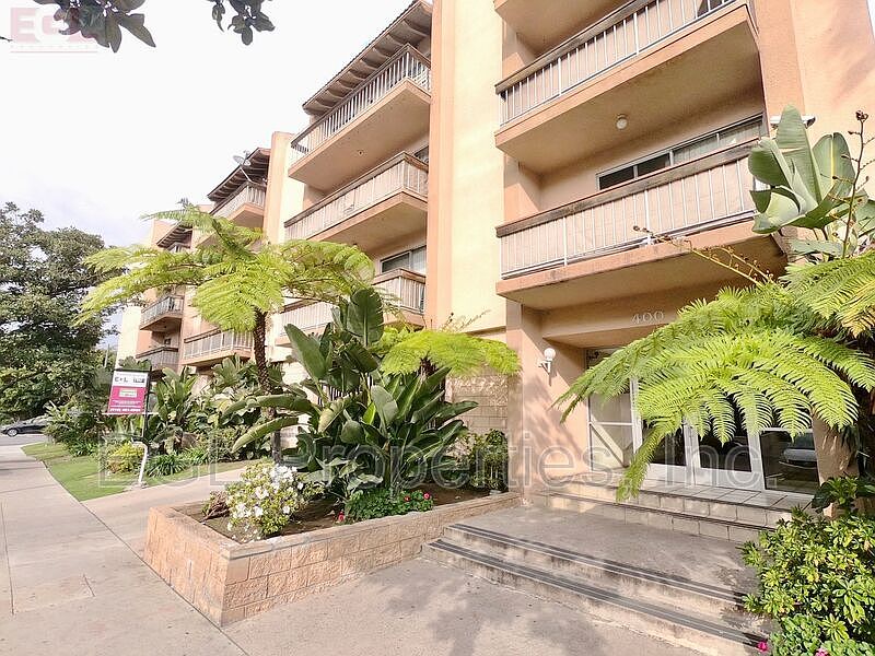 1st image of 400 S Kingsley Dr #210