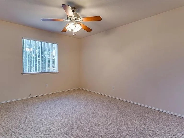 2821 Briargrove Ln — Photo 25