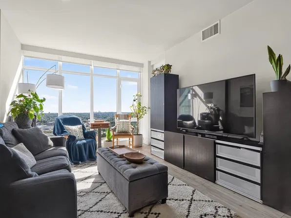 1788 Gilmore Ave #3603, Burnaby, BC V5C 0L5
