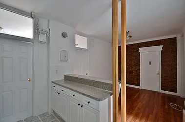 Rented by CITY SKYLINE REALTY INC