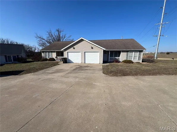 23 & 25 Henrietta Ln, Perryville, MO 63775