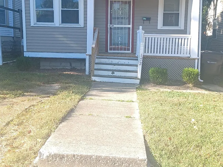 172 Devonia Ave — Photo 1