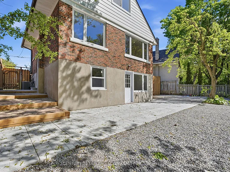 141 Roebuck Dr #LOWER LEVEL — Photo 1