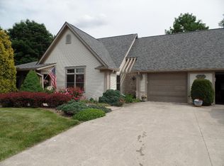 458 Cottage Grv E, Heath, OH 43056