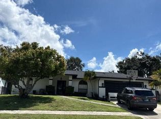 2367 Tall Oak Ct, Sarasota, FL 34232