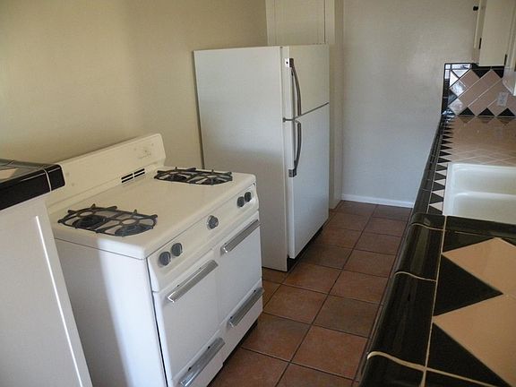 Antique fully restored stove & Fridge