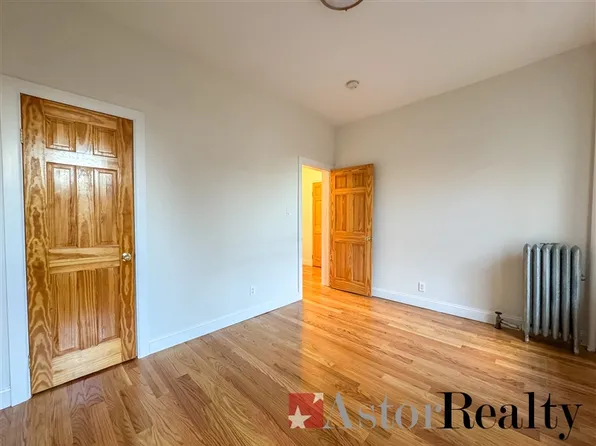 36-01 31st Avenue image 16 of 20