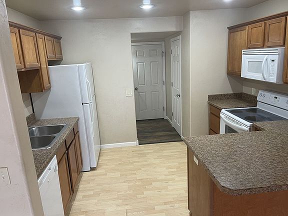 2nd image of 3229 Rosebud Dr APT 3