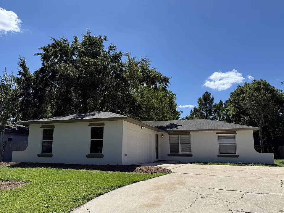 105 Wax Myrtle Dr