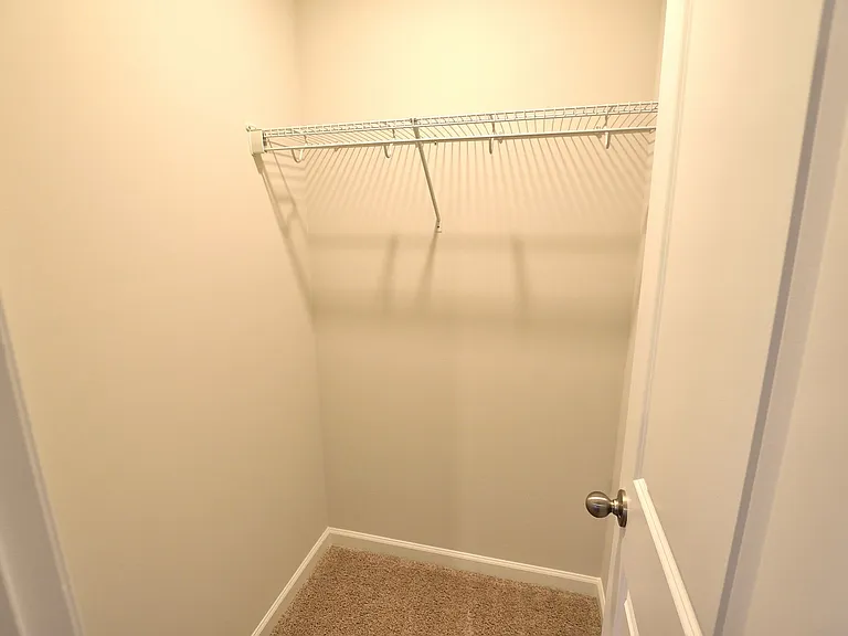 468 Rosemount — Photo 22