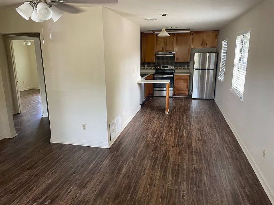 1st image of 301 Dixie Dr #E4