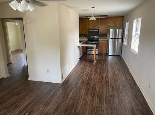 301 Dixie Dr #E4, Tallahassee, FL 32304