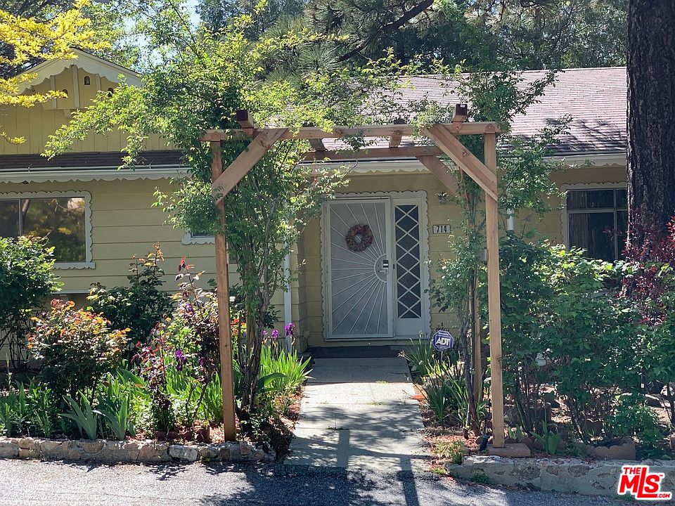 1st image of 714 Tyrol Dr