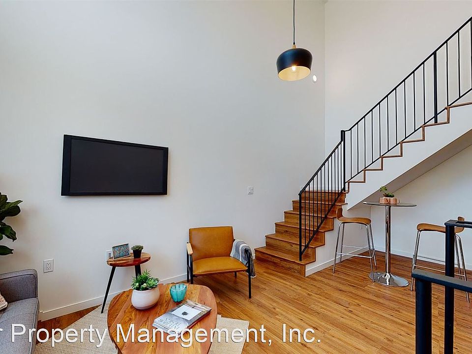 1st image of 527 S Wilton Pl #12