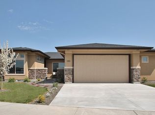 205 S Wildgrass Way, Star, ID 83669