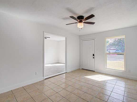 4th image of 9843 Ribbonwood St