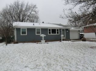 1737 Dixon Dr, Saint Paul Park, MN 55071