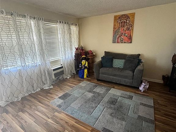 2nd image of 142 Northampton St #142-G