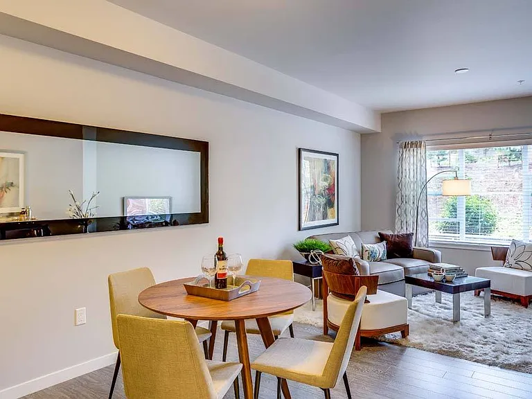 The Villas at Beardslee — Photo 8
