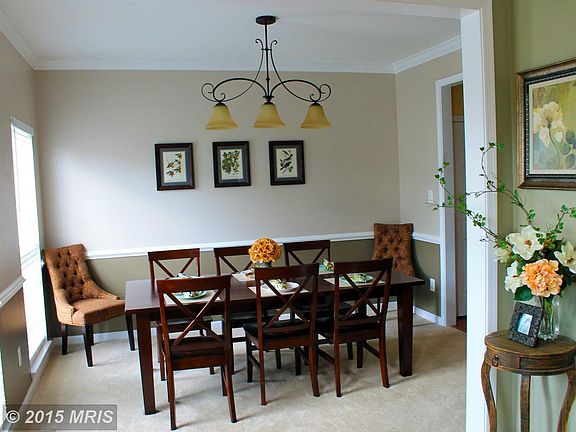 4th image of 1109 Walker Dr