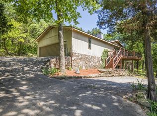 8028 Hillside Ave, Holiday Island, AR 72631