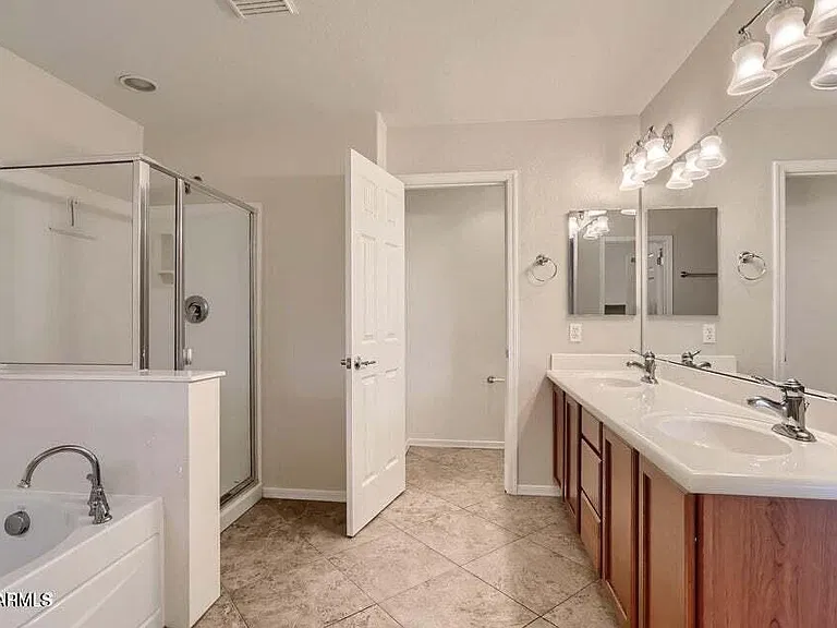 2039 W Kathleen Rd — Photo 20