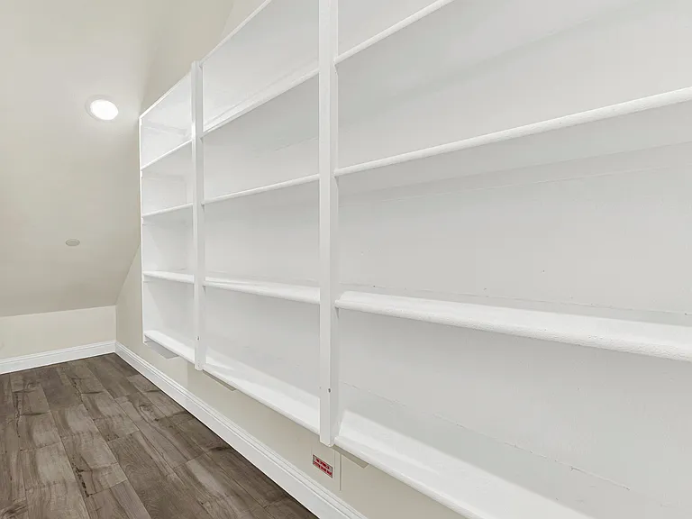 8993 Swallowtail St — Photo 17