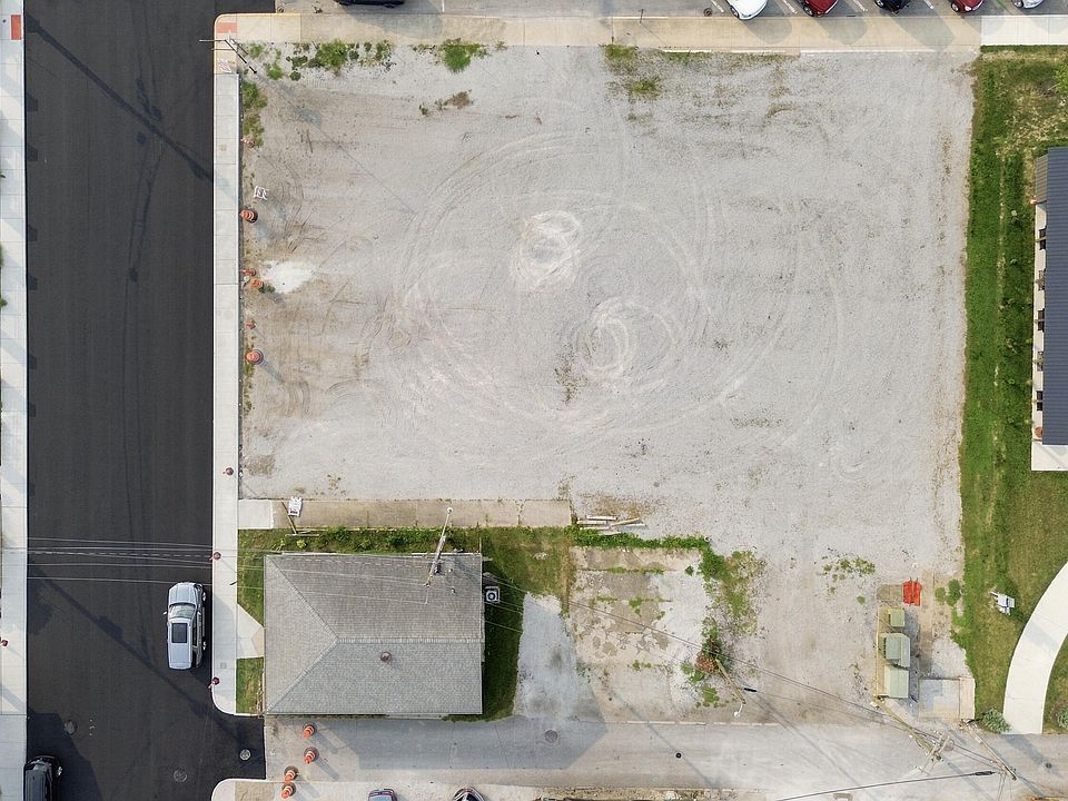 1st image of 229 W Kellner Blvd