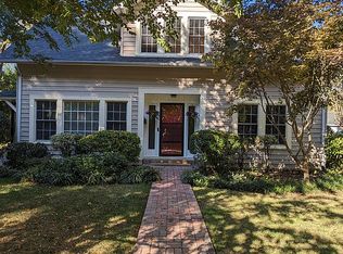 838 4th Avenue Dr NW, Hickory, NC 28601