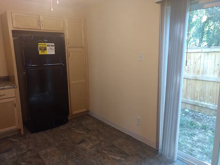 1615 Cottonwood Dr #16 — Photo 3
