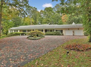 2 Timber Trl, Rye, NY 10580