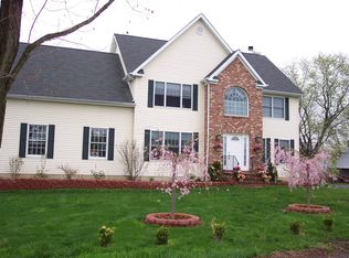 2695 River Rd, Phillipsburg, NJ 08865