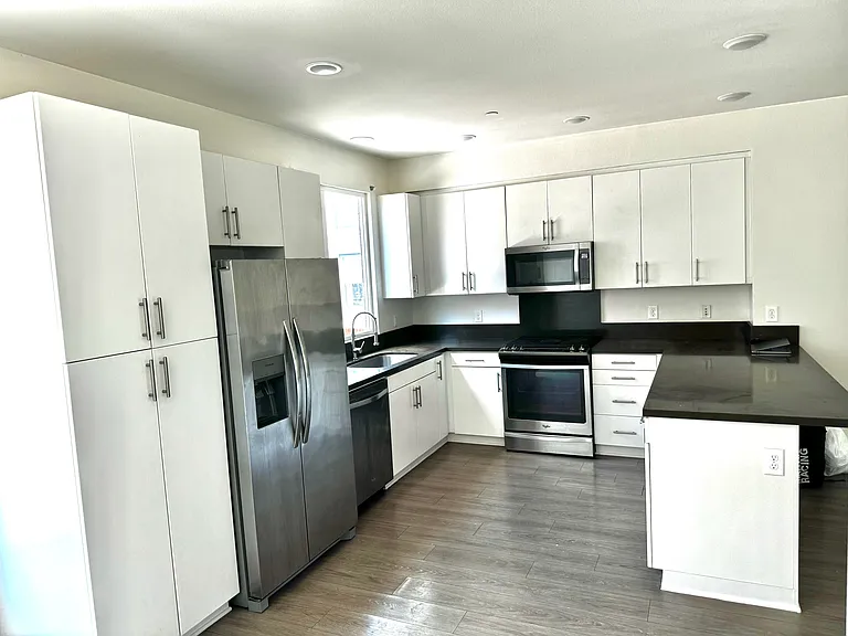 2581 Arvia St #13 — Photo 8