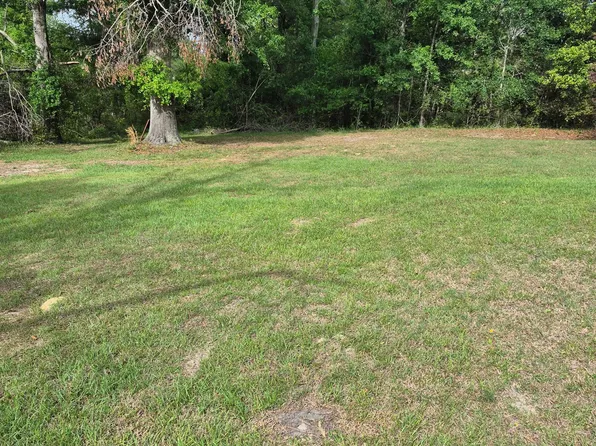 267 Clark Ave, Lyons, GA 30436