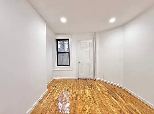 628 Willoughby Ave #2 — Photo 6