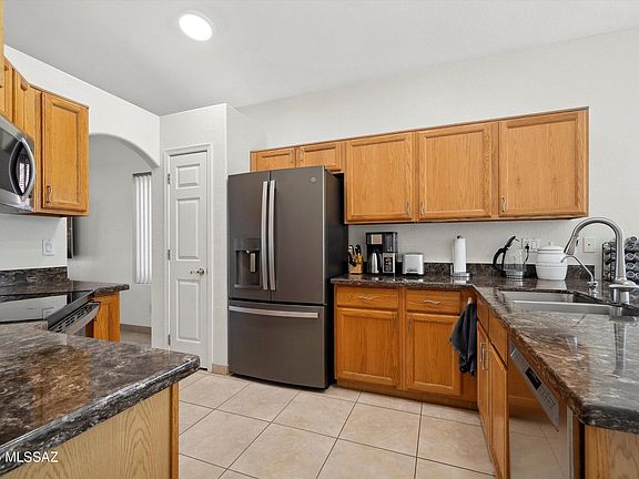 5th image of 178 S Sonoran Heights Dr
