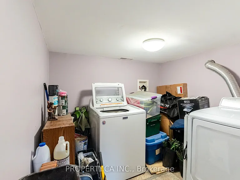 242 Emerson Ave #BASEMENT — Photo 12