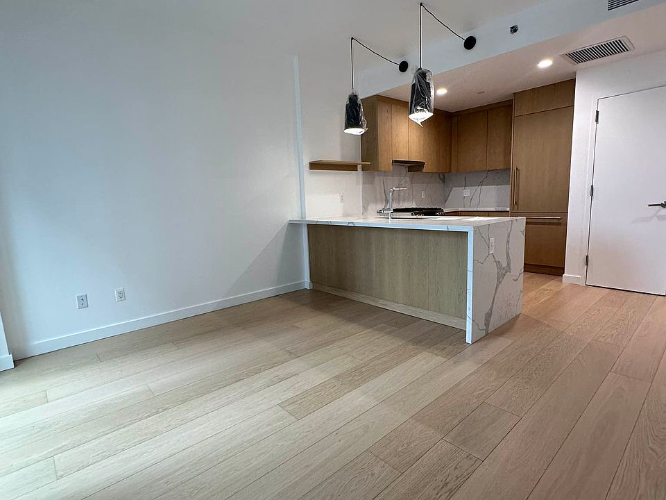 1st image of 30-05 Vernon Blvd #4
