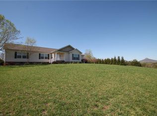 2068 Bowen Rd, Pinnacle, NC 27043