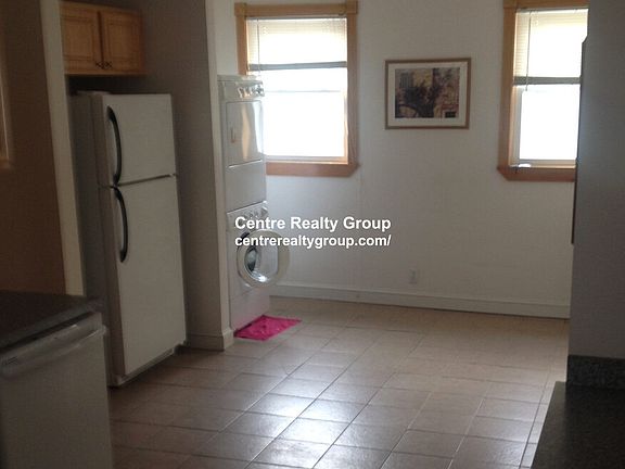 3rd image of 49 Pearl St #1