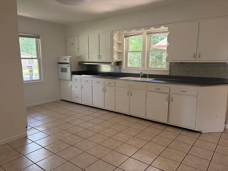 150 Woodland Rd — Photo 3